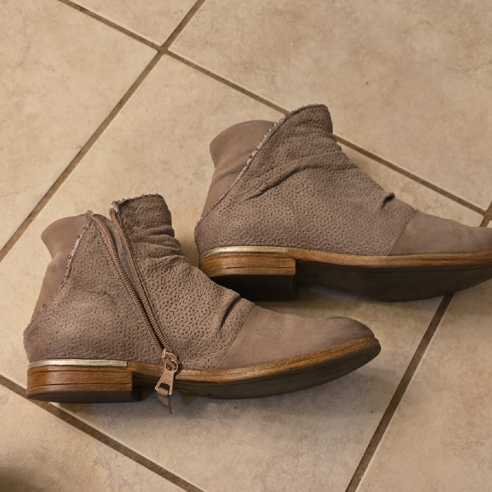 Miz Mooz Tan Ankle Boots